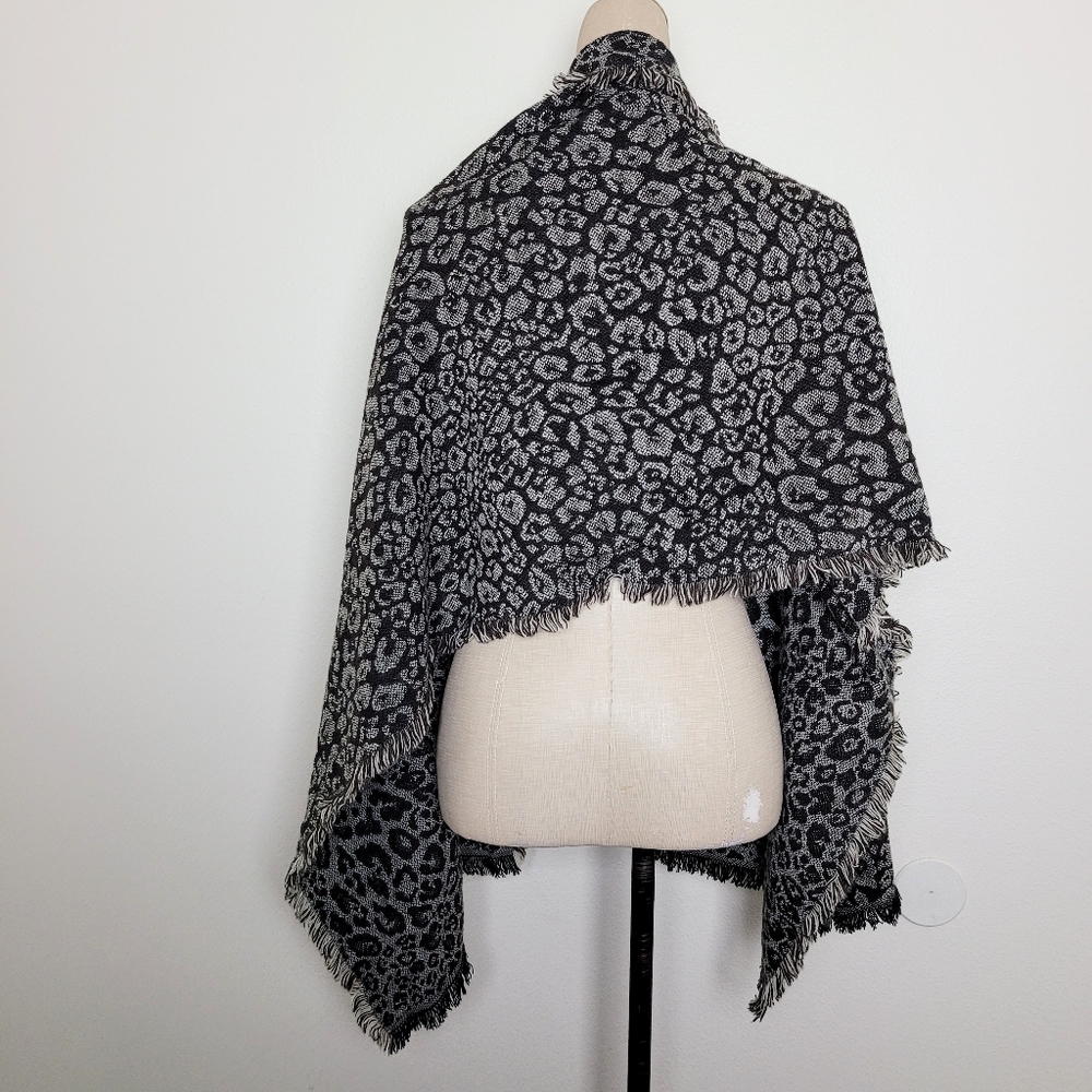 Merona knit wrap OS - Picture 3 of 4